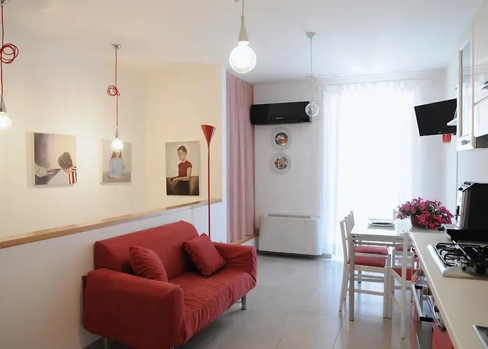 Ypsilhome קסטלבונו